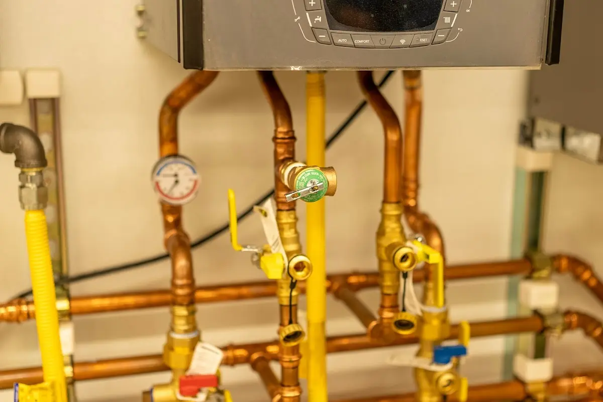 Licensed technician providing Pipe Repair for a homeowner in Quantico Base